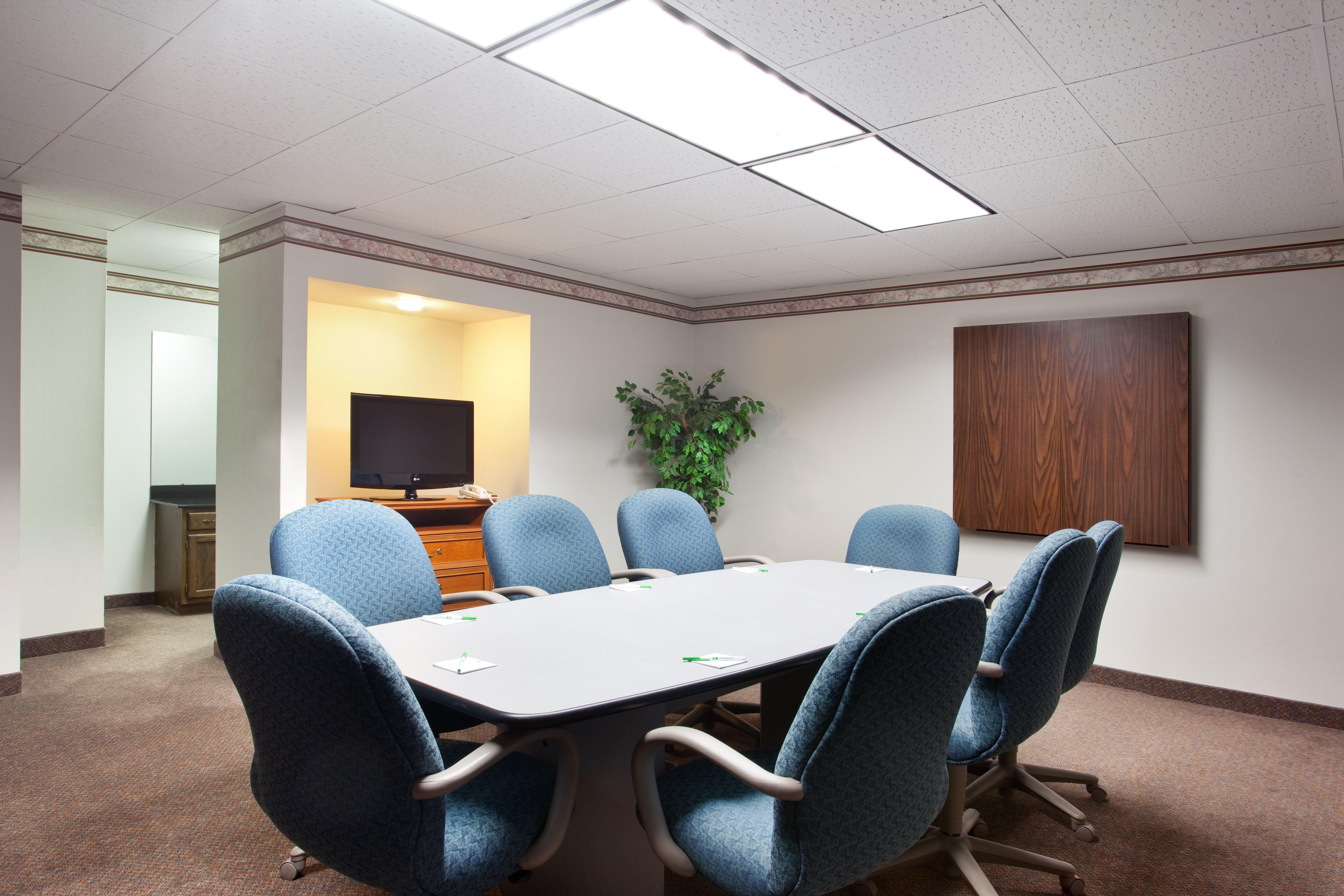 Holiday Inn Rockford By Ihg Екстериор снимка