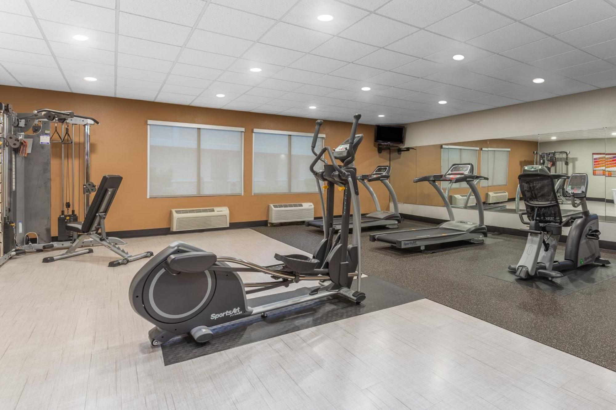 Holiday Inn Rockford By Ihg Екстериор снимка