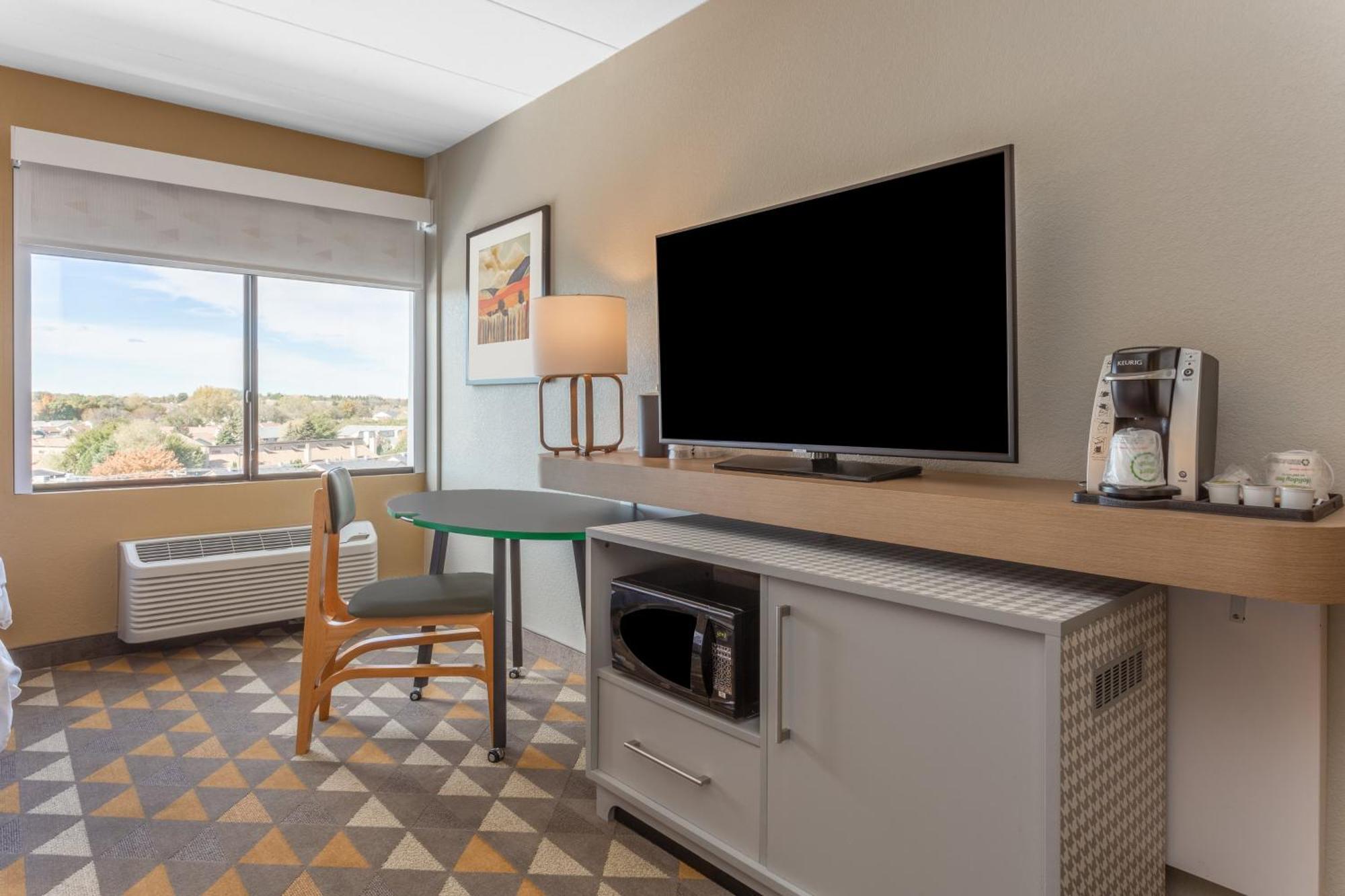 Holiday Inn Rockford By Ihg Екстериор снимка