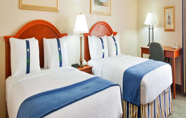Holiday Inn Rockford By Ihg Екстериор снимка